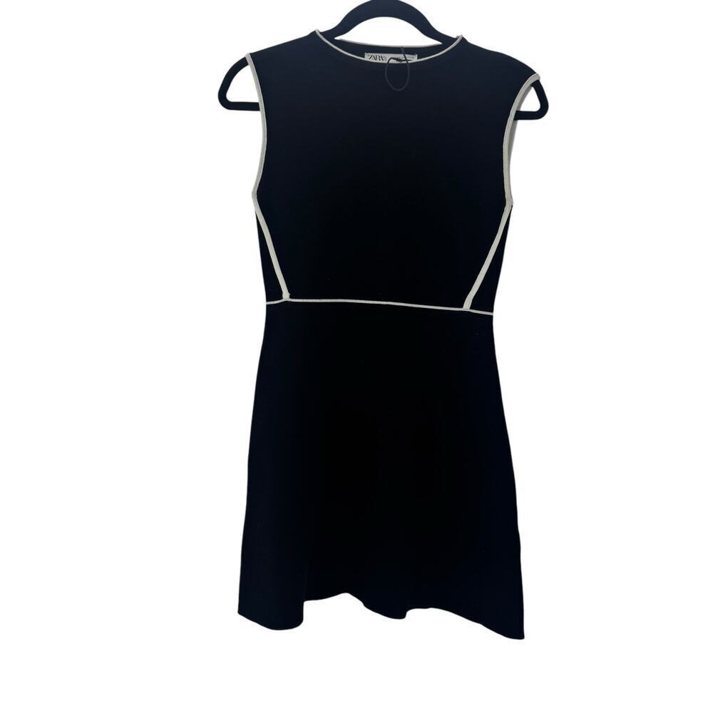 Zara Women's Knit Fit and Flare Dress Sleeveless Black/White Size Medium - Picture 2 of 8